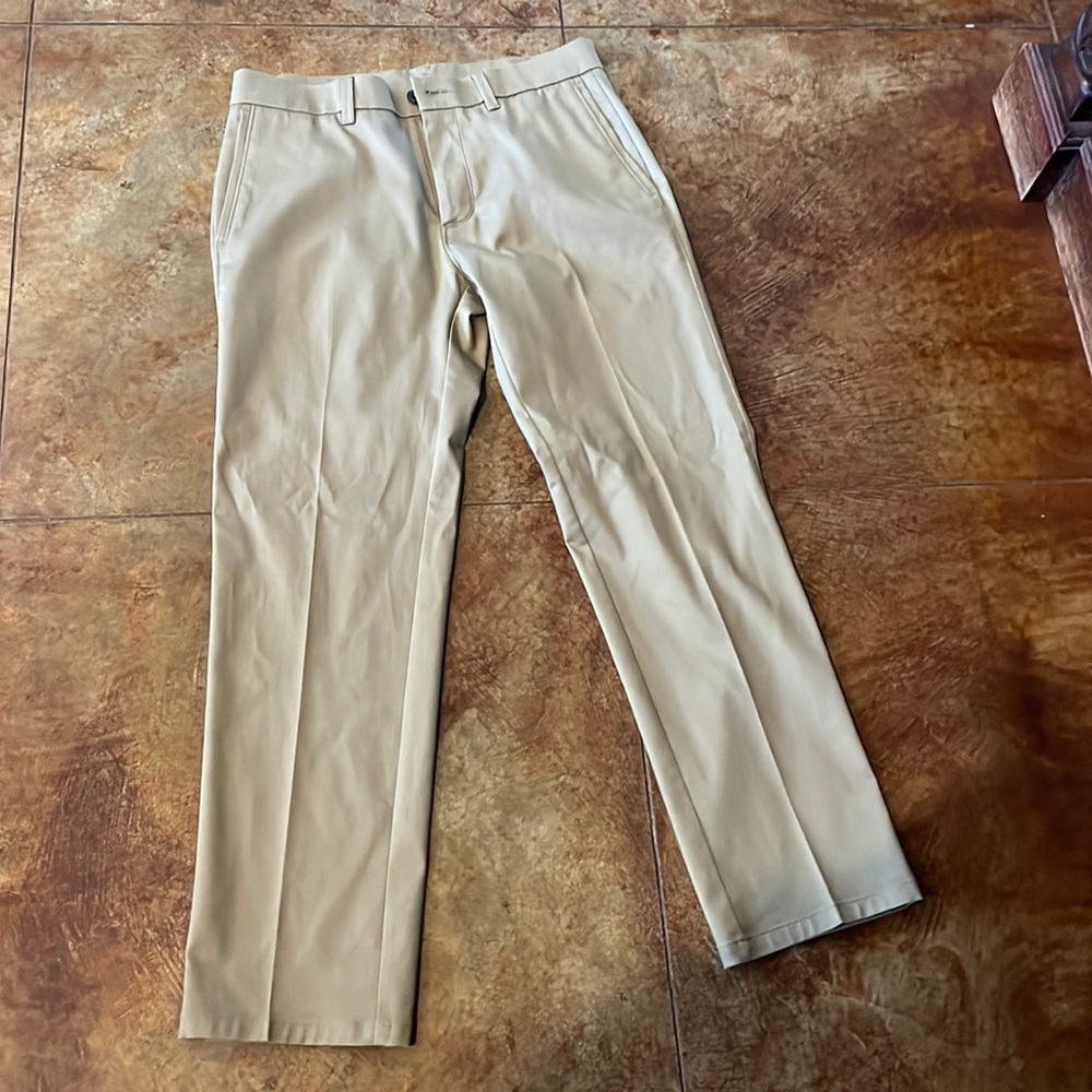 Men’s Haggar h26 Khakis 32x30